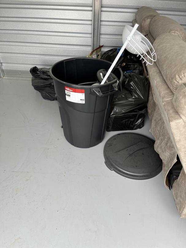 Storage Unit Auction in Decatur, IL at UHaul Moving & Storage Decatur